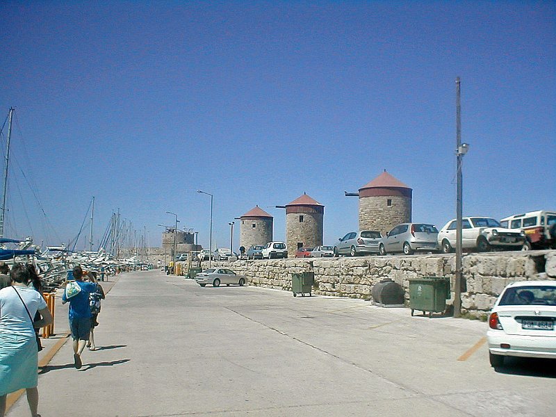 P6070038.JPG - Mandraki havnen på Rhodos