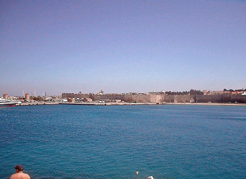 P6070074.JPG - Mandraki havnen på Rhodos