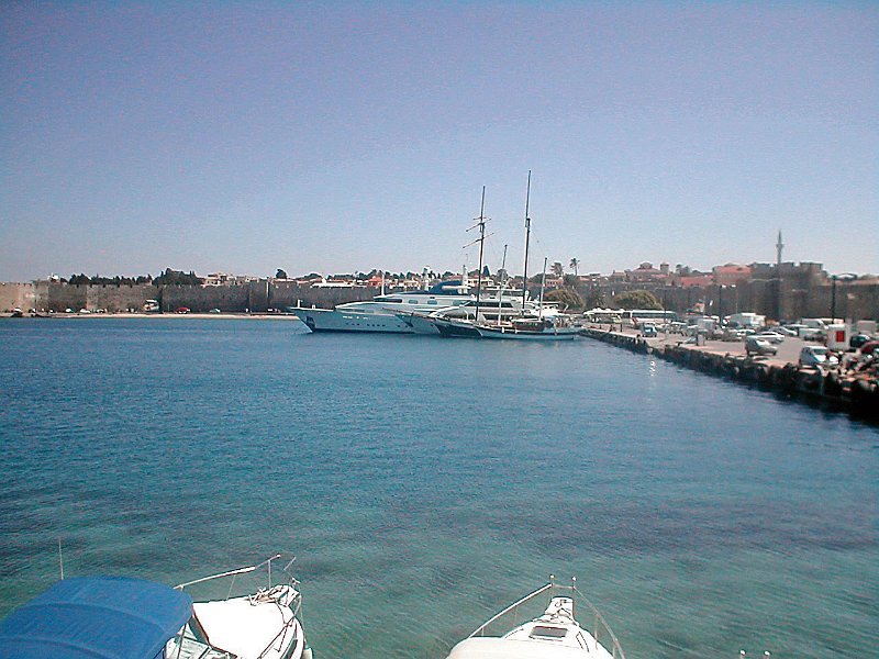 P6070085.JPG - Mandraki havnen på Rhodos