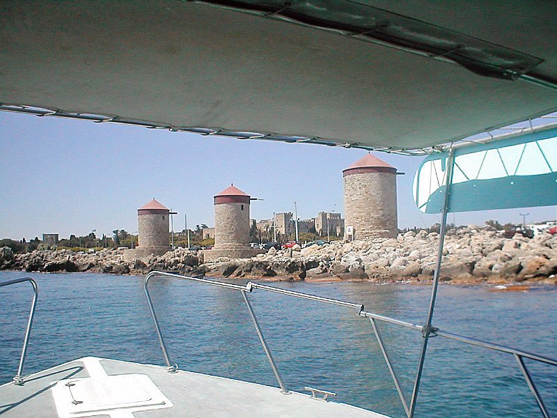 P6090011.JPG - Mandraki havnen på Rhodos