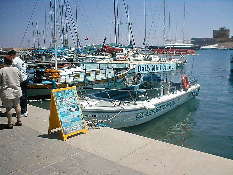 P6090022.JPG - Mandraki havnen på Rhodos